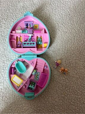 Vintage 1994 Polly Pocket Babytime Fun Nursery Compact w Babies